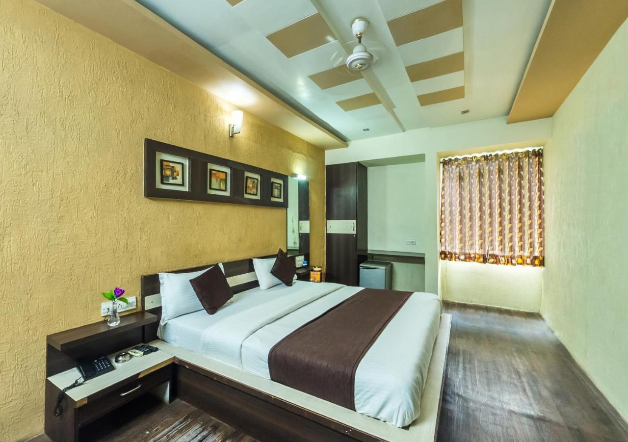 אחמדאבאד Hotel Rudra Regency מראה חיצוני תמונה